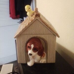Doghouse cookie jar